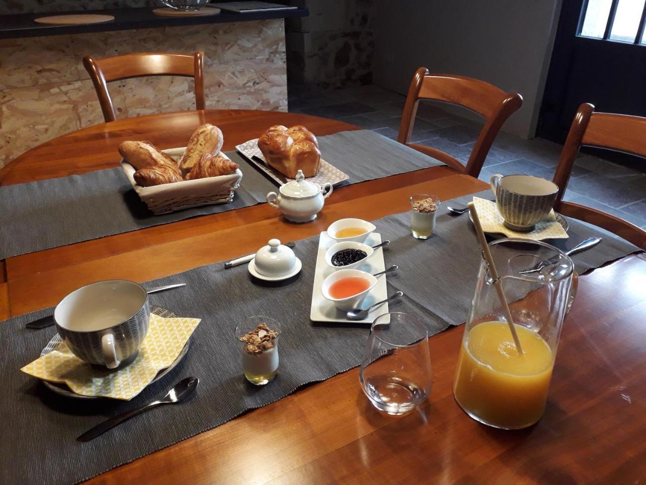 Le Clos De La Briollerie Hotel Tauxigny Eksteriør billede